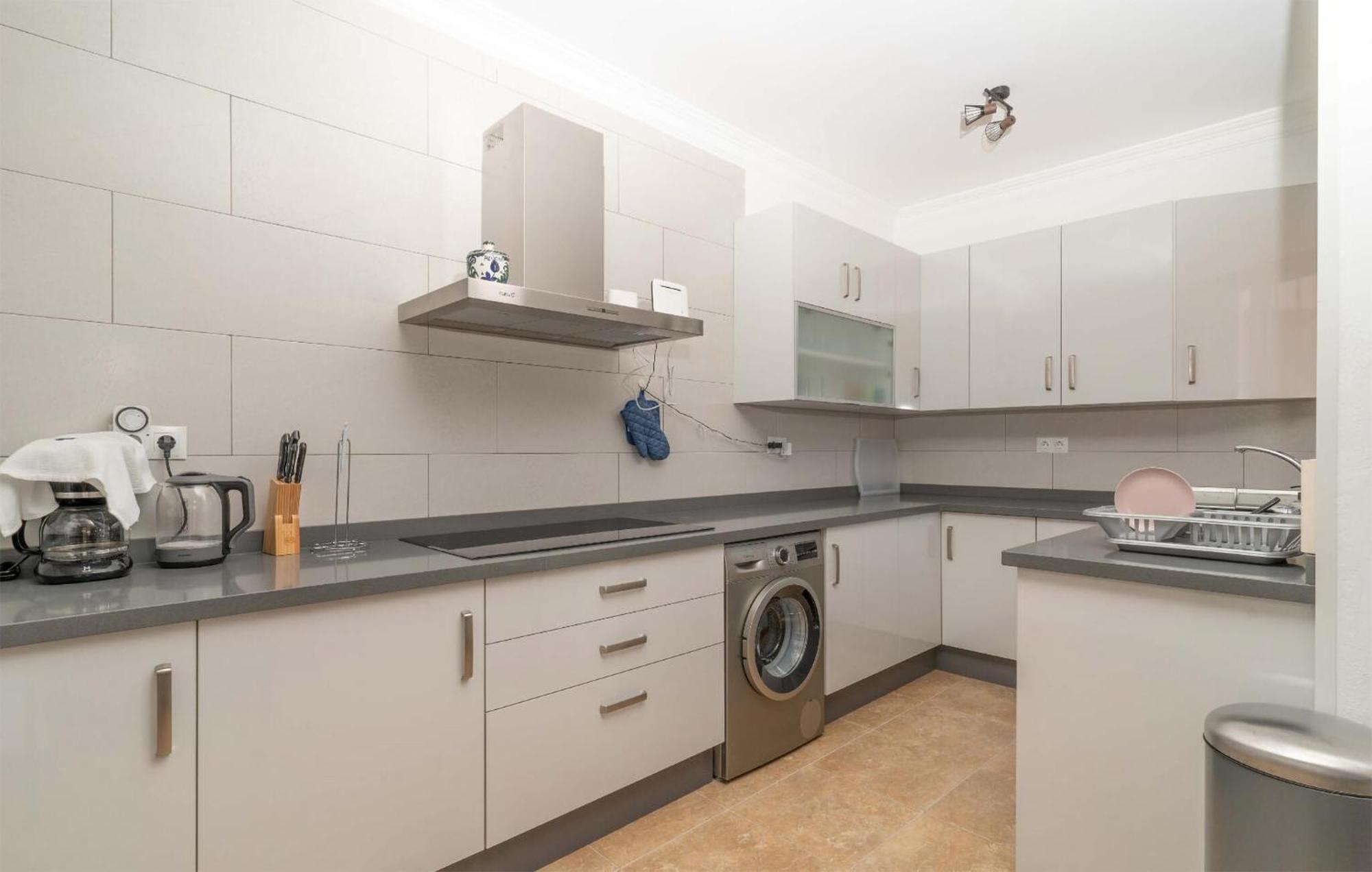 Lovely Home In Benalmadena With Kitchen Eksteriør billede