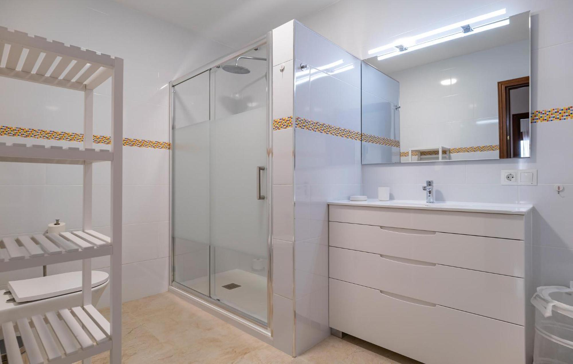 Lovely Home In Benalmadena With Kitchen Eksteriør billede