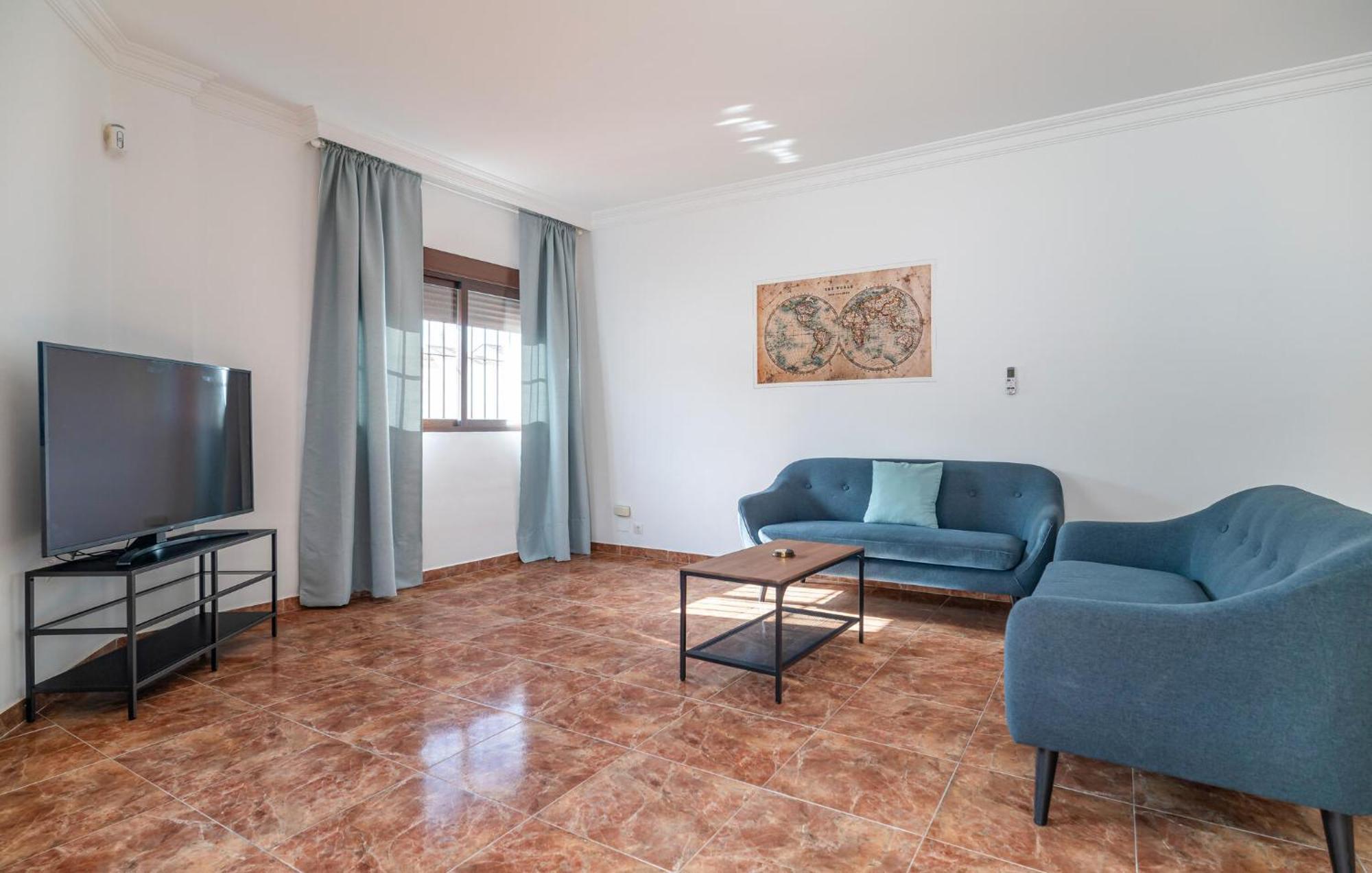 Lovely Home In Benalmadena With Kitchen Eksteriør billede